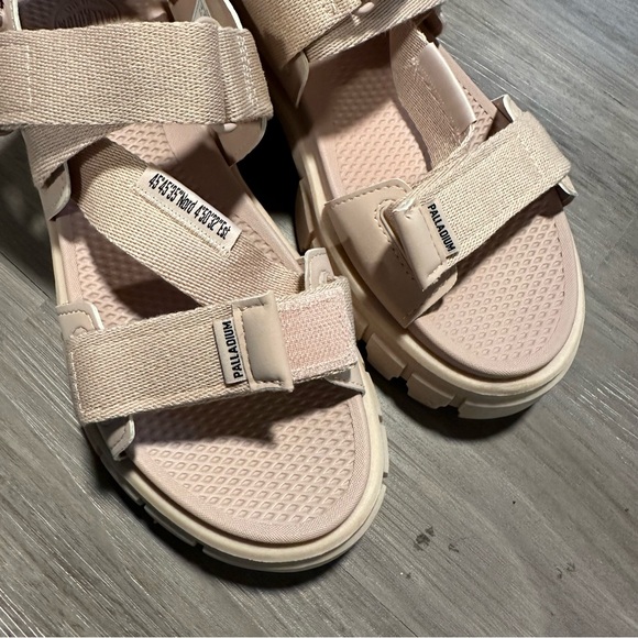 Palladium Women’s Revolt Sandal - Picture 7 of 10